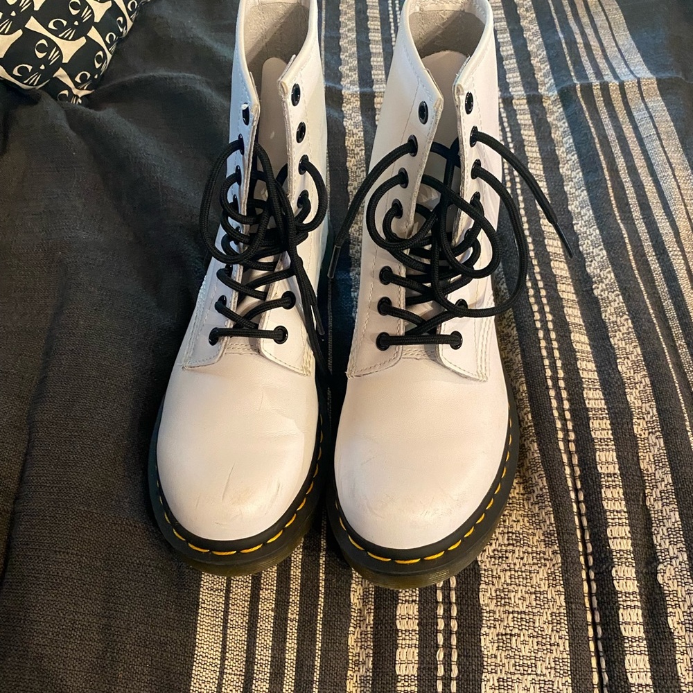 White Dr Marten 1460 with black laces size 7 docs